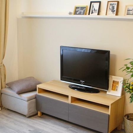 New! Cozy Apartment With Free Guarded Parking Ryga Zewnętrze zdjęcie
